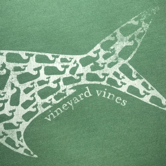 Green Vineyard Vines Small T-Shirt - Picture 2 of 3